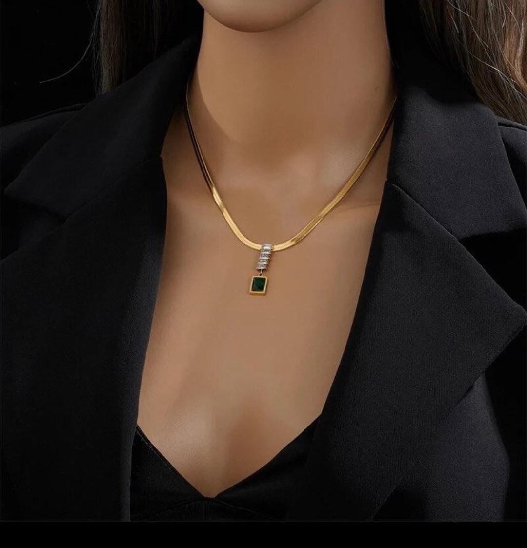 Collar Gargantilla Cristal Verde Esmeralda